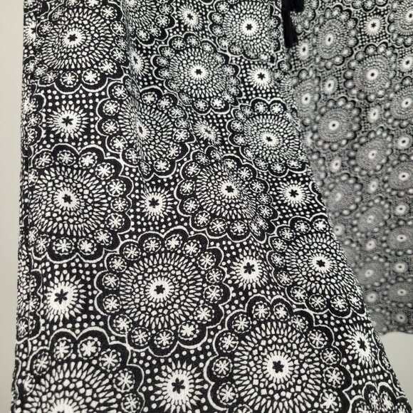 Talbots Cotton Pants Straight Leg Lightweight Pull On Print Black White Size S - Picture 10 of 12